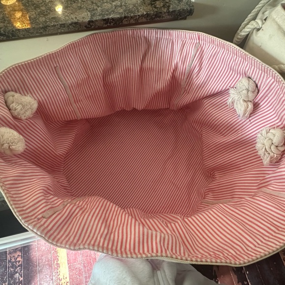 Rare x2 VS PINK store displays baskets/bins/totes - Picture 2 of 16